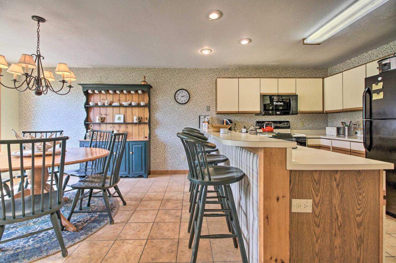 Timber Creek Townhome With 2 Decks And Mtn Views! West Dover Exterior photo